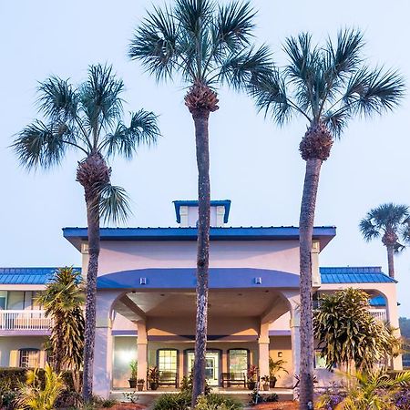 Quality Inn Tampa Lake Magdalene Exterior foto
