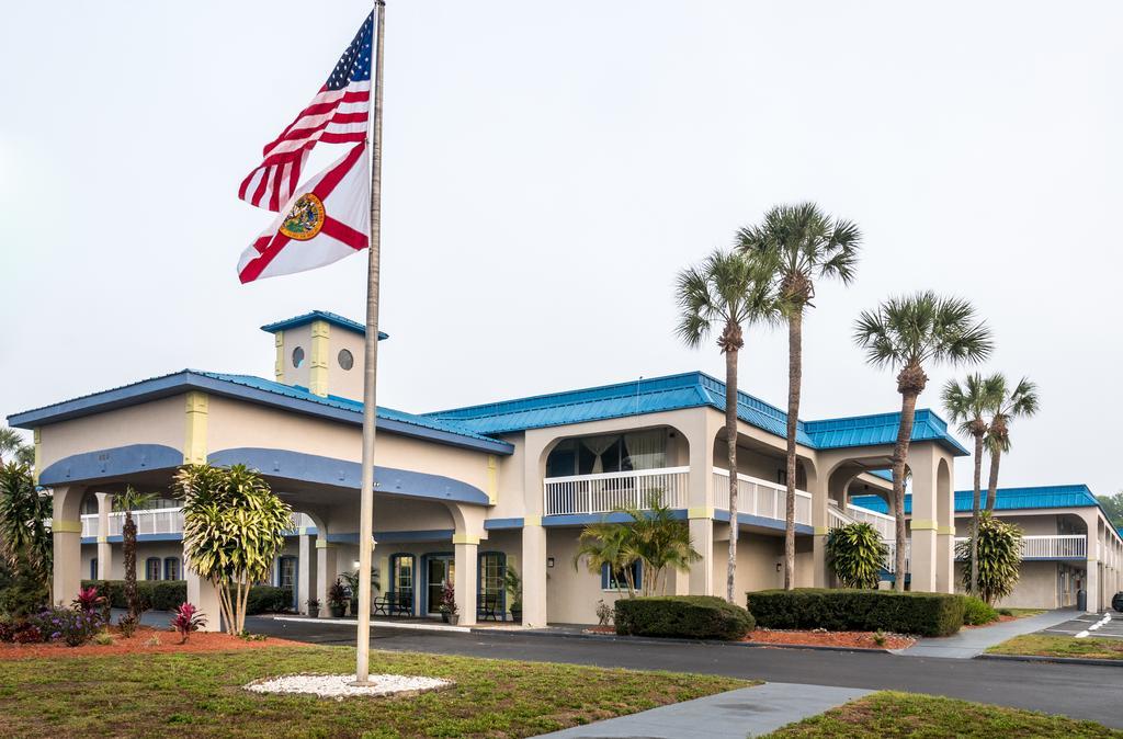 Quality Inn Tampa Lake Magdalene Exterior foto