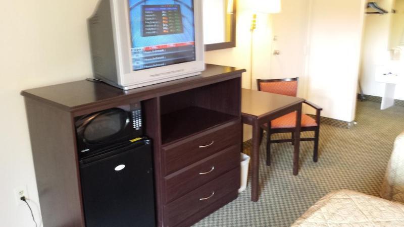 Quality Inn Tampa Lake Magdalene Exterior foto